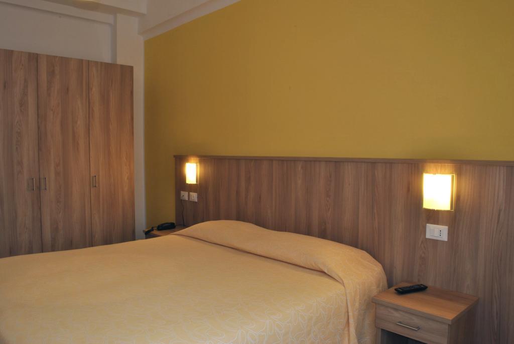 Hotel Bristol Laigueglia Bilik gambar