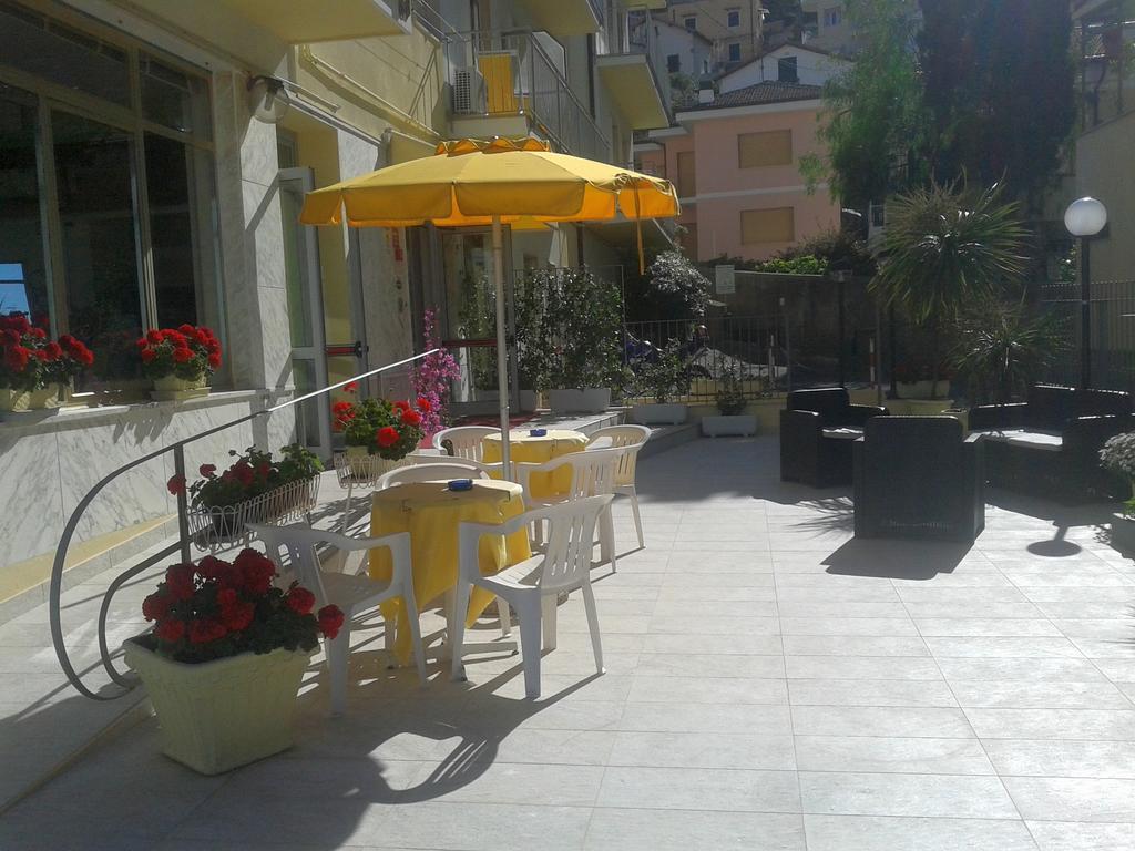 Hotel Bristol Laigueglia Luaran gambar