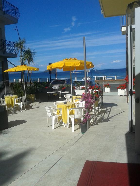 Hotel Bristol Laigueglia Luaran gambar